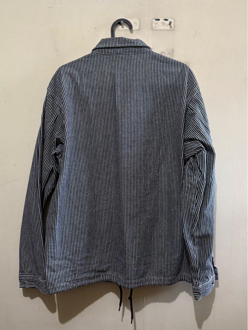 GU Coach Jacket (Category: Formal Shirts) located in Mandaluyong City. Submitted by rainieldc (Listing ID 1363354892, Image 3). Description: No issue / Like new 22.5W x 27L .