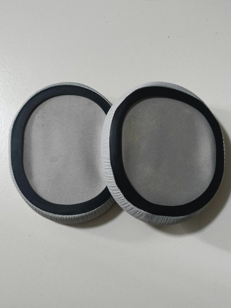 Headphone replacement ear pads (Category: Portable Audio Accessories) located in Singapore. Submitted by whatvr (Listing ID 1363445445, Image 2). Description: Doesn't fit mine so never used, brand new in silver/grey colour! Rough dimensions: 10.5cm (L) x 9cm (W) x 2cm (D).