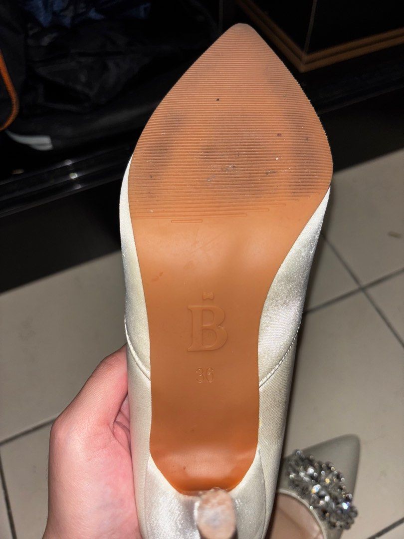 Heels (Category: Heels) located in Singapore. Submitted by waitwhathuh (Listing ID 1363477159, Image 3). Description: Used for wedding. Kept after that. Only used once.