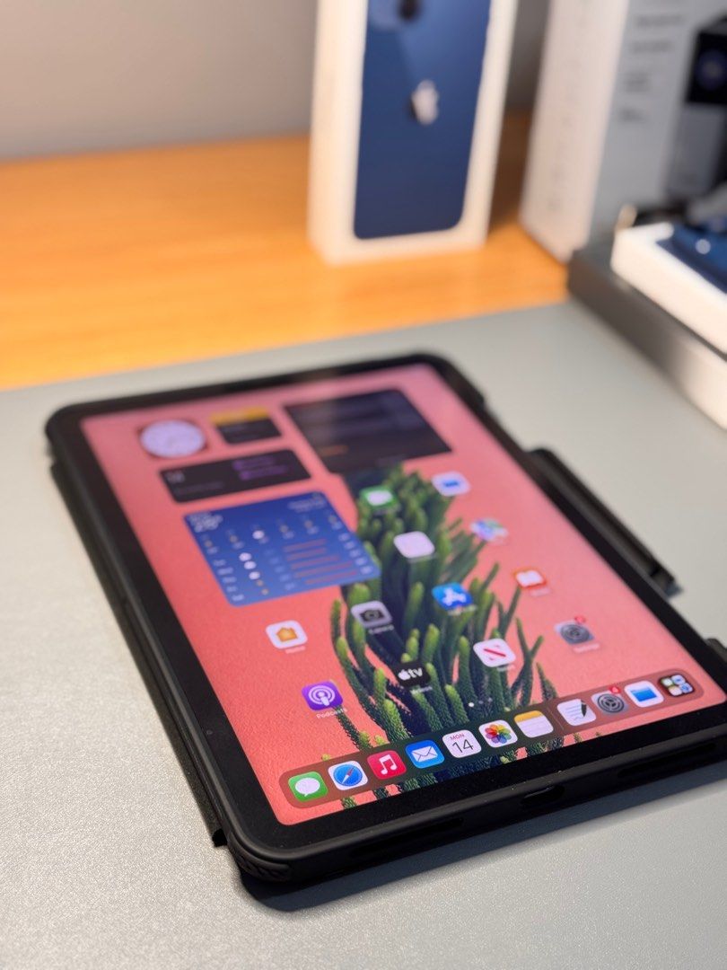 Ipad Air 4th generation 64 gb (Category: iPad) located in Angeles City. Submitted by edelle18 (Listing ID 1363534597, Image 3). Description: For Sale Ipad Air 4th generation blue 64 gb unit and casetify case worth 5k Issue mild scratches No issue thankyou.