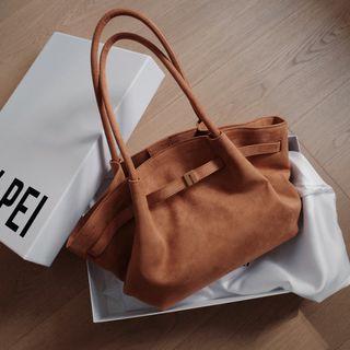（分類：）位於 。 由 sellllllll_ 提交（商品編號 1363495923，圖片 1）。簡介： 。