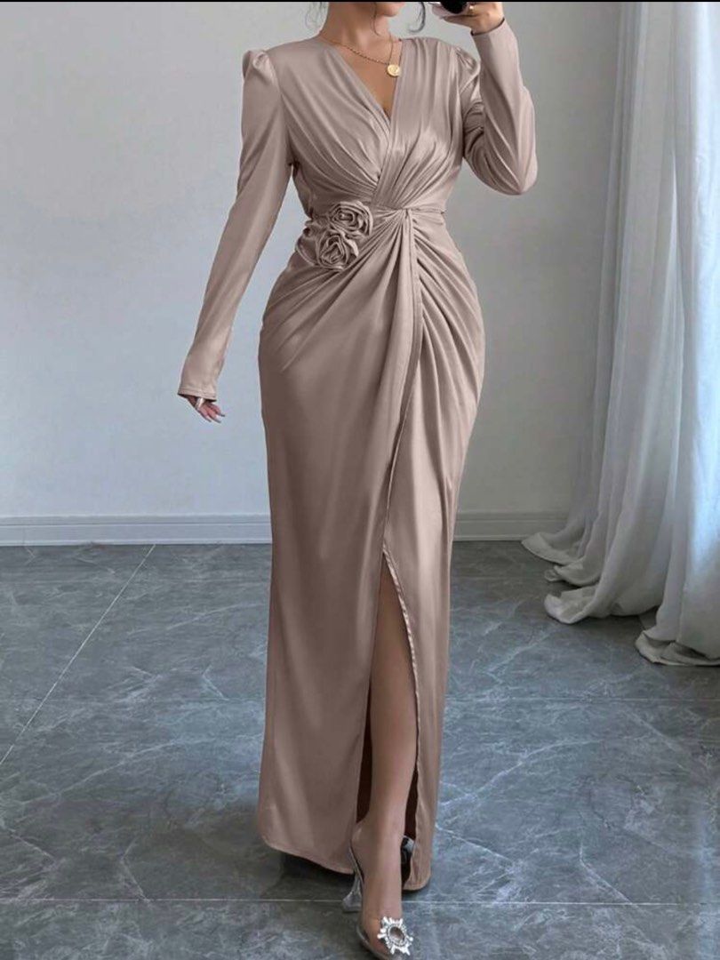 Khaki Long Gown (Category: Evening dresses & gowns) located in Zamboanga. Submitted by debdr (Listing ID 1363405121, Image 1). Description: Used only once.