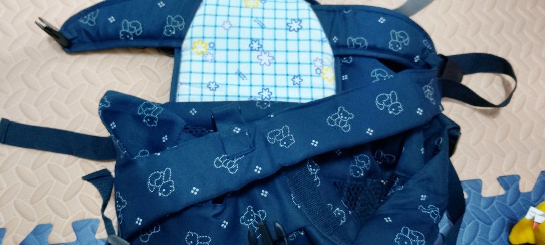 KinderCare Baby Carrier (Category: Carriers & Slings) located in Antipolo. Submitted by aethervault (Listing ID 1363428156, Image 2). Description: Only Used once ayaw ni baby hehe... mas gusto niya yung karga namin kesa naka carrier pwede pa ibaba. gusto lang din sana magdeclutter :D.