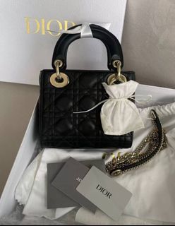 (Category: ) located in . Submitted by chicluxury (Listing ID 1363534786, Image 1). Description: .