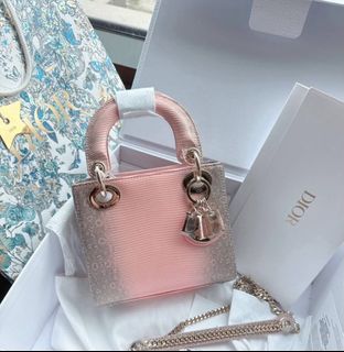 (Category: ) located in . Submitted by chicluxury (Listing ID 1363534101, Image 1). Description: .