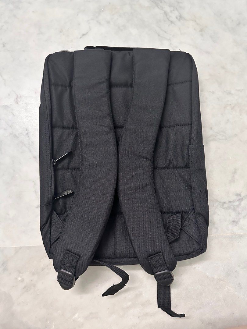 Laptop backpack64885185885441111