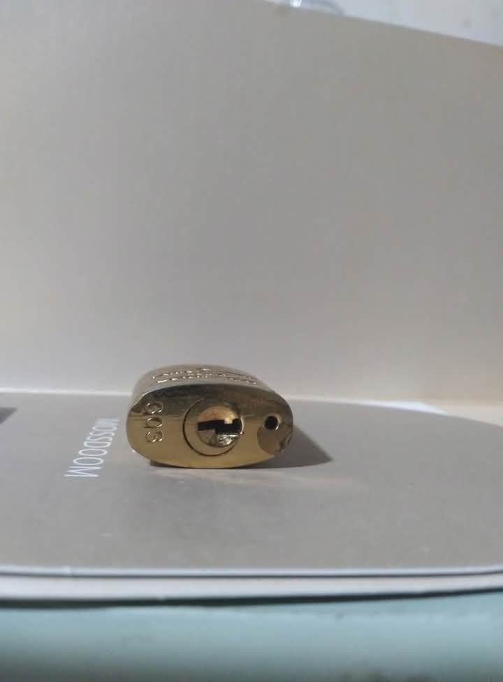 LOUIS VUITTON PADLOCK (Category: Luxury Bags & Wallets) located in Cainta. Submitted by doobiista (Listing ID 1363517241, Image 3). Description: LOUIS VUITTON PADLOCK VERYGOOD CONDITION.