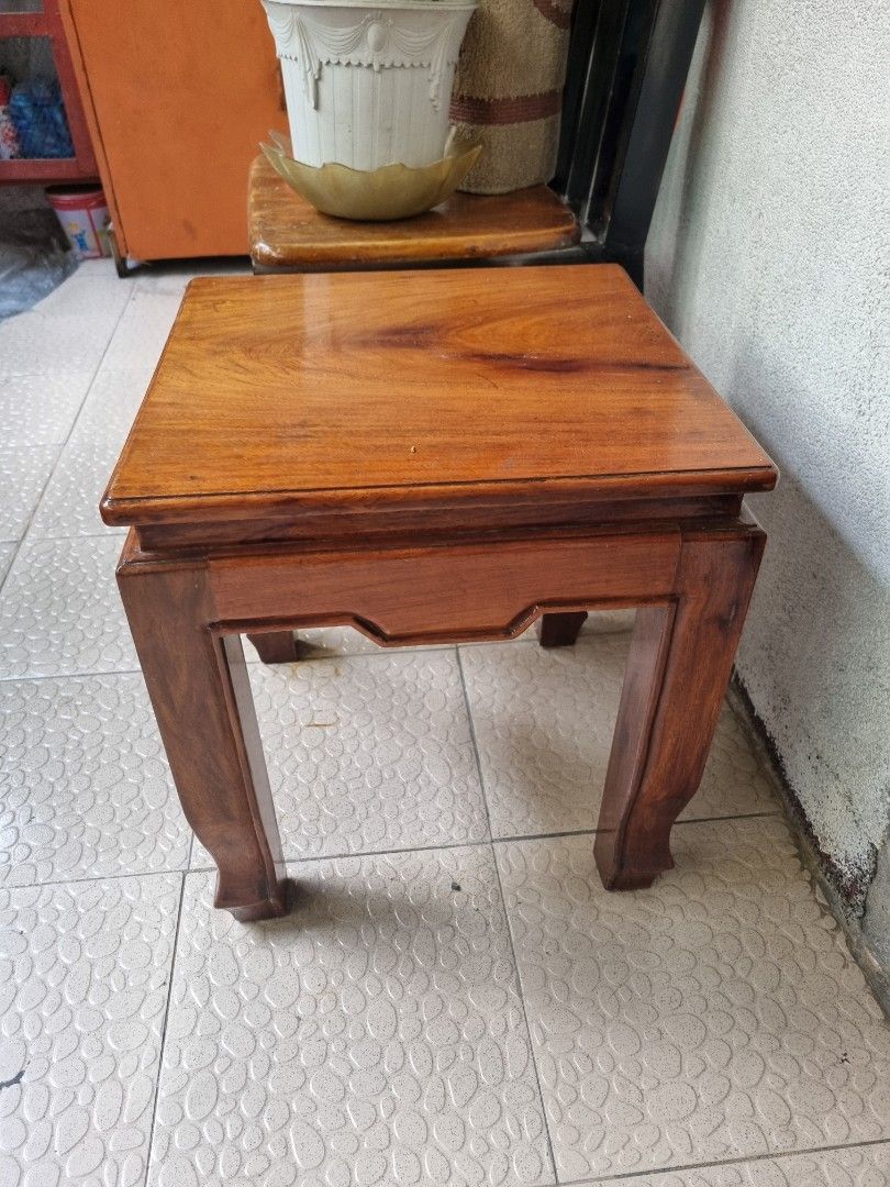 Narra solid side table (Category: Tables & Sets) located in Quezon City. Submitted by lzedes1492 (Listing ID 1363404789, Image 2). Description: solid narra makapal matibay makinis pwdeng sidetable sa bed or living room.