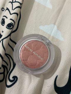 Nature Republic Baked Blusher in Dahlia Cookie