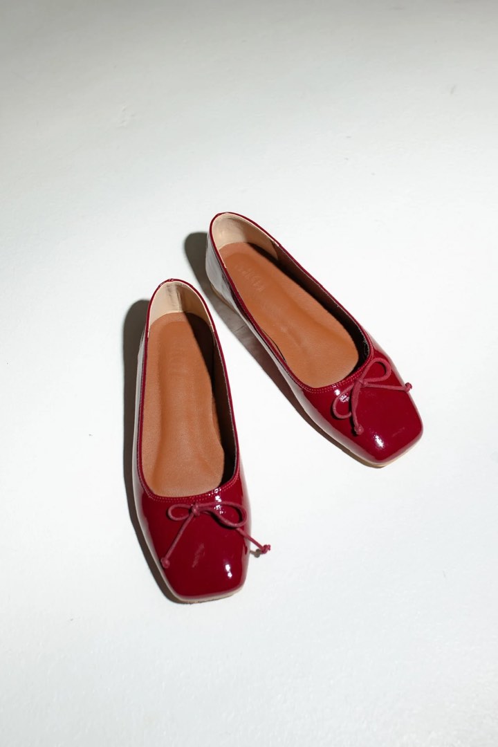 POPPY BALLET FLATS IN BLACK GLOSSY LAMBSKIN