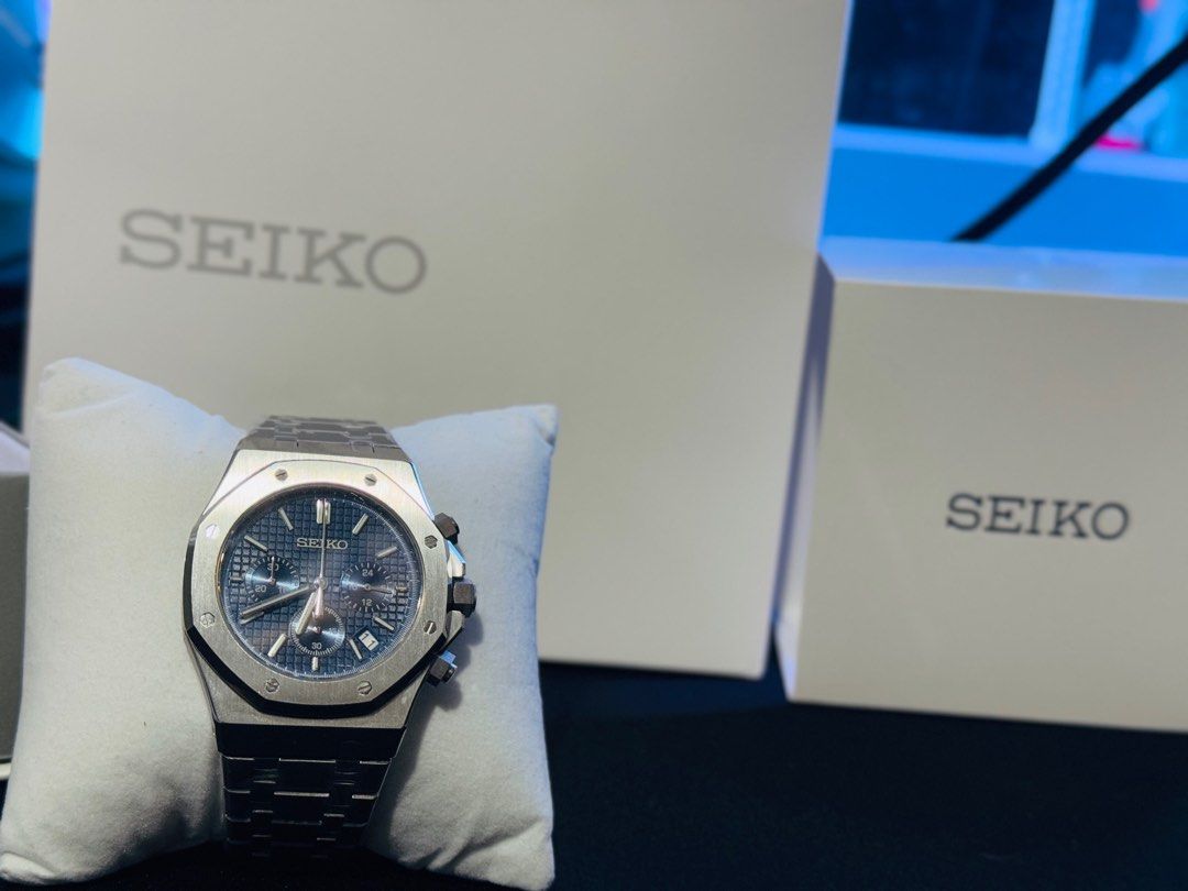 Seiko Mod - Ap Royal Oak Chronograph Blue Dial (Category: Men's Watches) located in Caloocan City. Submitted by lordjeff (Listing ID 1363459429, Image 3). Description: For sale Seiko Mod- AP Royal Oak Quartz Chronograph Blue Dial 🩵 NEW!!! •Diameter (41mm) •Case Thinckness 13.5mm •VK63 Meca Quartz Movement Japan •Chronograph Fully Functional •Blue Dial •Stainless Steel, Sapphire Crystal Glass •Water Resistant 3ATM Inclusion box and paper bag STEA