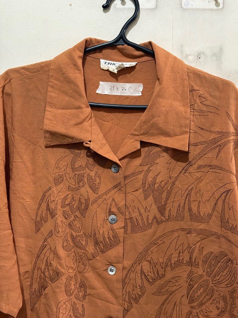 Shortsleeve Polo (Category: Tshirts & Polo Shirts ) located in Mandaluyong City. Submitted by rainieldc (Listing ID 1363353341, Image 2). Description: .