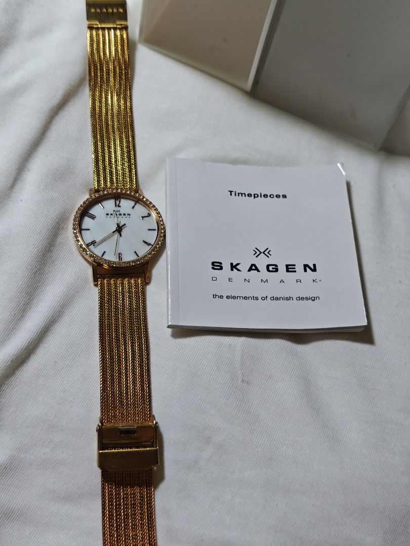Skagen (Category: Women's Watches) located in Pasay City. Submitted by decluterring101a (Listing ID 1363373746, Image 3). Description: Skagen complete with papers and box slightly negotiable.