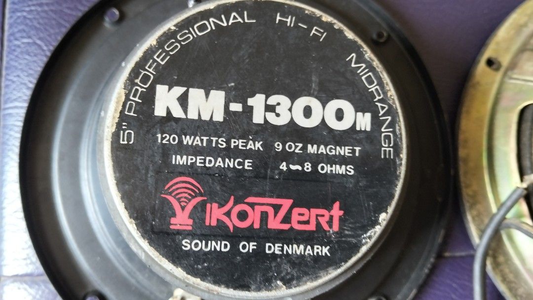SPEAKERS (AKAI & KONZERT) (Category: Soundbars, Speakers & Amplifiers) located in Marikina City. Submitted by morningsunrays (Listing ID 1363361143, Image 2). Description: KONZERT speaker is in good condition. AKAI speaker torn cone please see attached last picture. Both are 6" MOP.....GCASH THRU LALAMOVE/JRS.