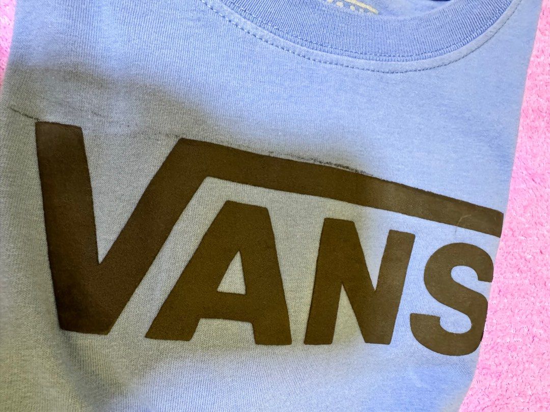 Vans Shirt (Category: Tshirts & Polo Shirts ) located in Manila. Submitted by matchaonly (Listing ID 1363419084, Image 3). Description: Vans SMALL minor issue (nasa pic) dahil sa laba lang yan once lang din nagamit dahil maliit.