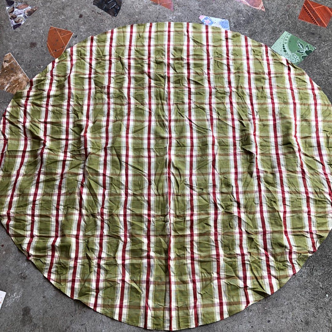 55” table cover (Category: Other Home Decor) located in Dipolog. Submitted by playmatesfriend.ph (Listing ID 1363705650, Image 1). Description: .