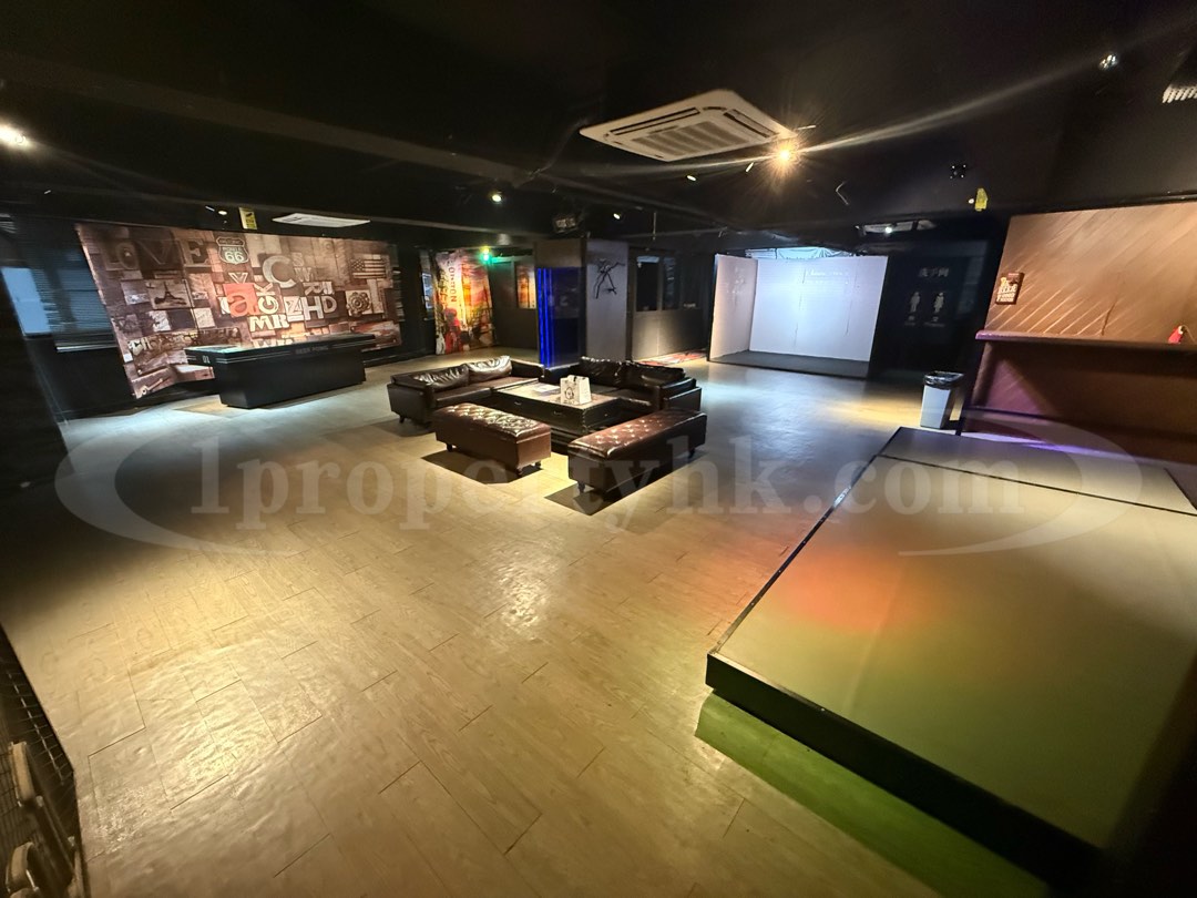 ⬆️ Kwun Tong 🔋 Shing Wan Industrial Building 🔋 2,412 sq.ft., fully furnished, party room layout, no transfer fee63437993579777110