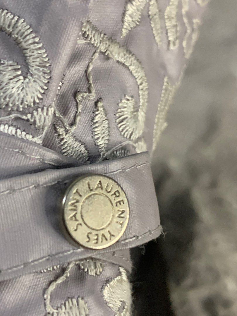Auth YSL vintage folded umbrella (Category: Umbrellas) located in Cabanatuan. Submitted by mjluxxejapan (Listing ID 1363540206, Image 3). Description: Fixed price. Gandaa nto makapal matibay nylon material like new cond light gray color .