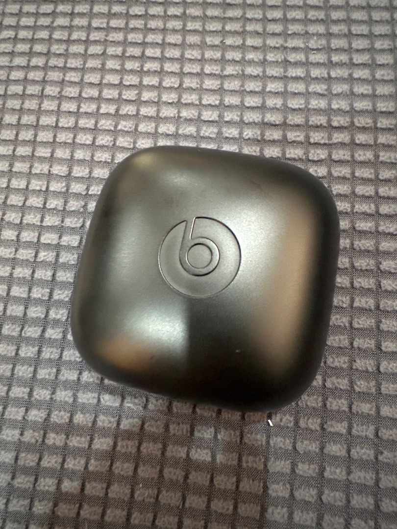 Beats by Dr. Dre Powerbeats Pro (Category: Earphones) located in Pasig City. Submitted by leesgarage (Listing ID 1363581842, Image 1). Description: Beats by Dr. Dre Powerbeats Pro Wireless Earphones Color Black Complete box No issues RFS: Upgrading to .