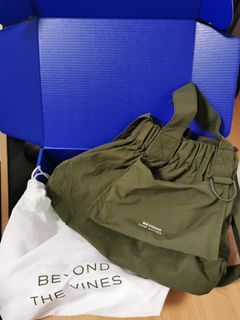 Beyond the vines Dumpling Bag