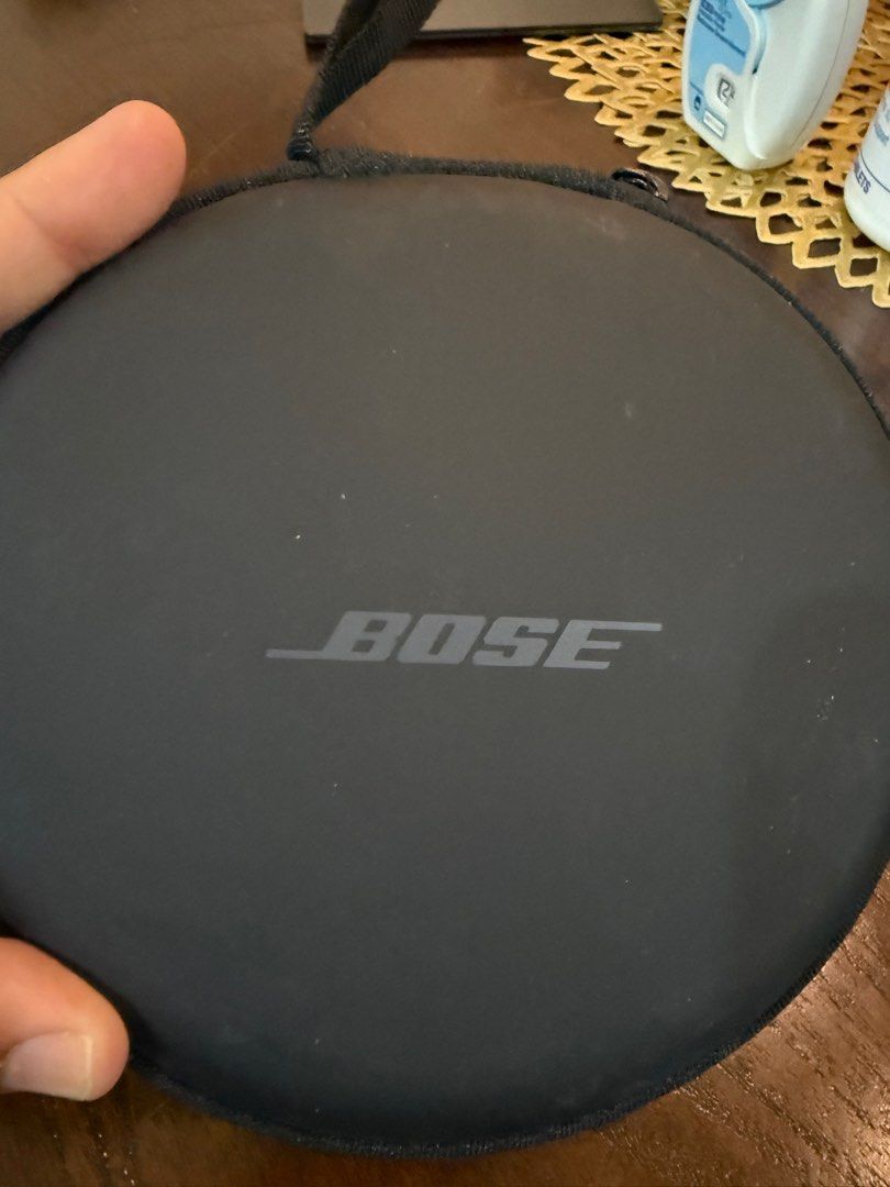Bose earphones (Category: Headphones & Headsets) located in Singapore. Submitted by rahul.malhotra.167 (Listing ID 1363598474, Image 2). Description: .