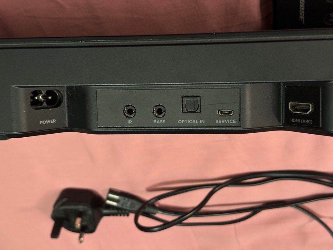 BOSE SMART SOUNDBAR 300 (Category: Soundbars, Speakers & Amplifiers) located in Bacoor. Submitted by jiricu1 (Listing ID 1363581648, Image 3). Description: Inclusions - Power cord - Adaptor - Remote Rfs: upgrade to floor standing speakers.