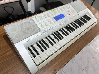 Casio LK-208 Piano Keyboard Organ 61 Semi Weighted Keys Touch Response