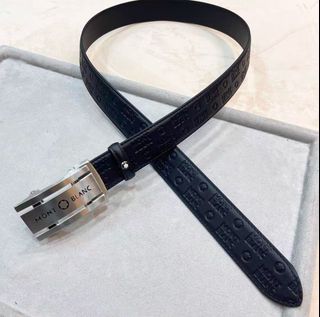 (Category: ) located in . Submitted by fashion.shoppp (Listing ID 1363587115, Image 1). Description: .