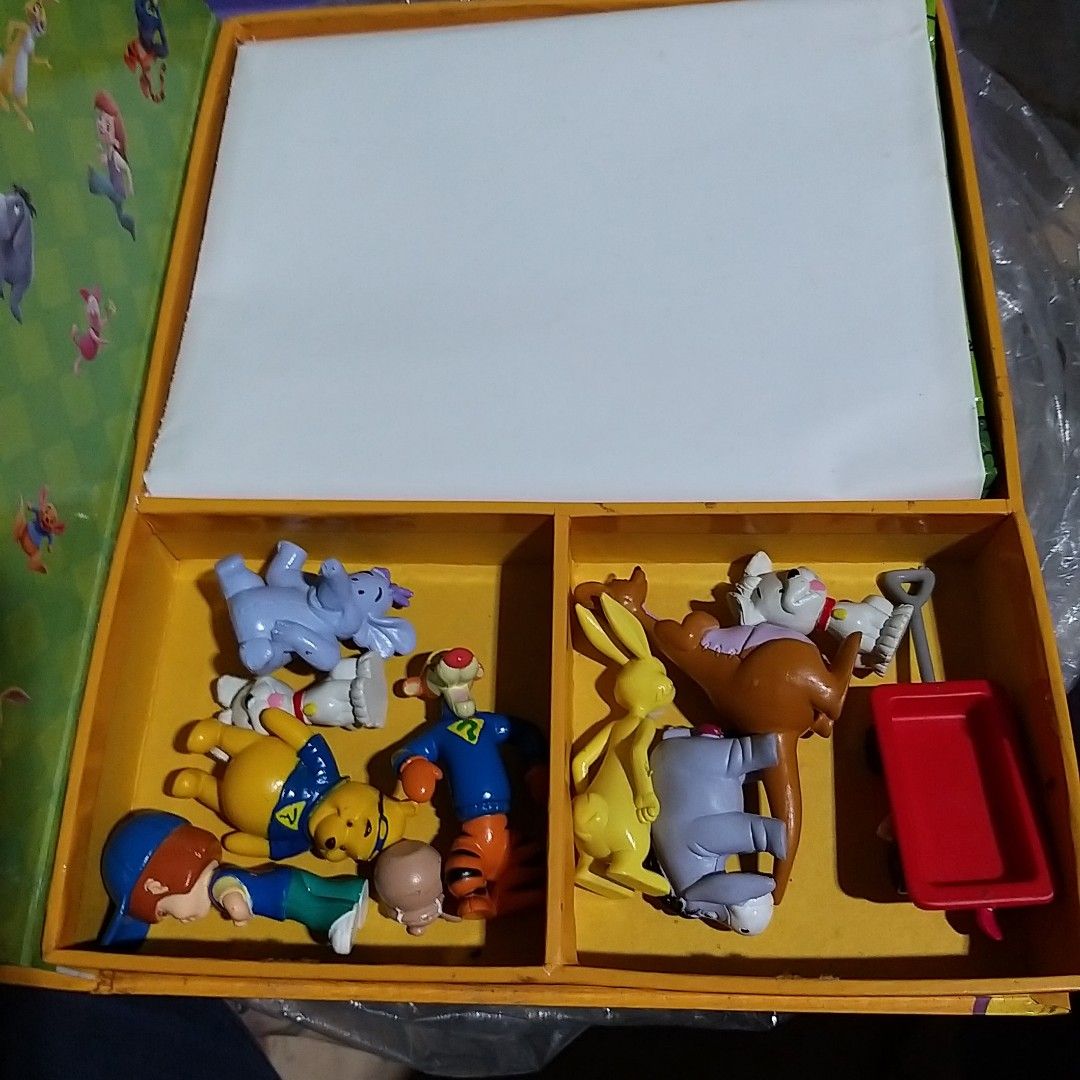 Disney book and inventive toy (Category: Children's Books) located in Marikina City. Submitted by my_charmingly (Listing ID 1363593172, Image 3). Description: legit disney from Singapore payment first tri gcash plus sf j&t montalban loc serious inquiry no time wasters pakiusap no to joy reservers.