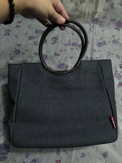 (Category: ) located in . Submitted by Ms.Joycee (Listing ID 1363665478, Image 1). Description: .