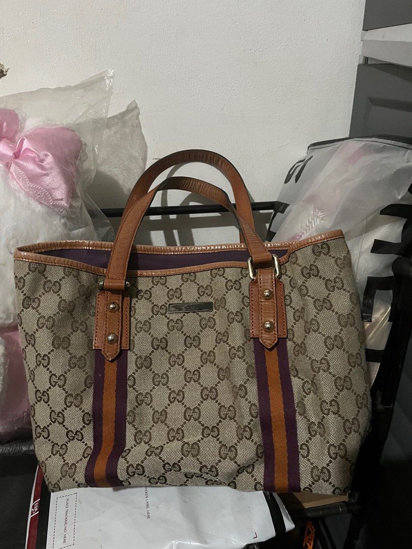 Gucci hand bag from Japan (Category: Luxury Bags & Wallets) located in Meycauayan. Submitted by gadgets_n_vanity (Listing ID 1363707042, Image 1). Description: Gucci hand bag from Japan Now on sale Like and follow our page Gadgets n Vanity.