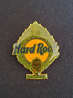 ピンズ・ピンバッジ・缶バッジ 2001 HARD ROCK CAFE UCW OSAKA STAFF PIN 2001 HARD ROCK CAFE UCW OSAKA STAFF PIN