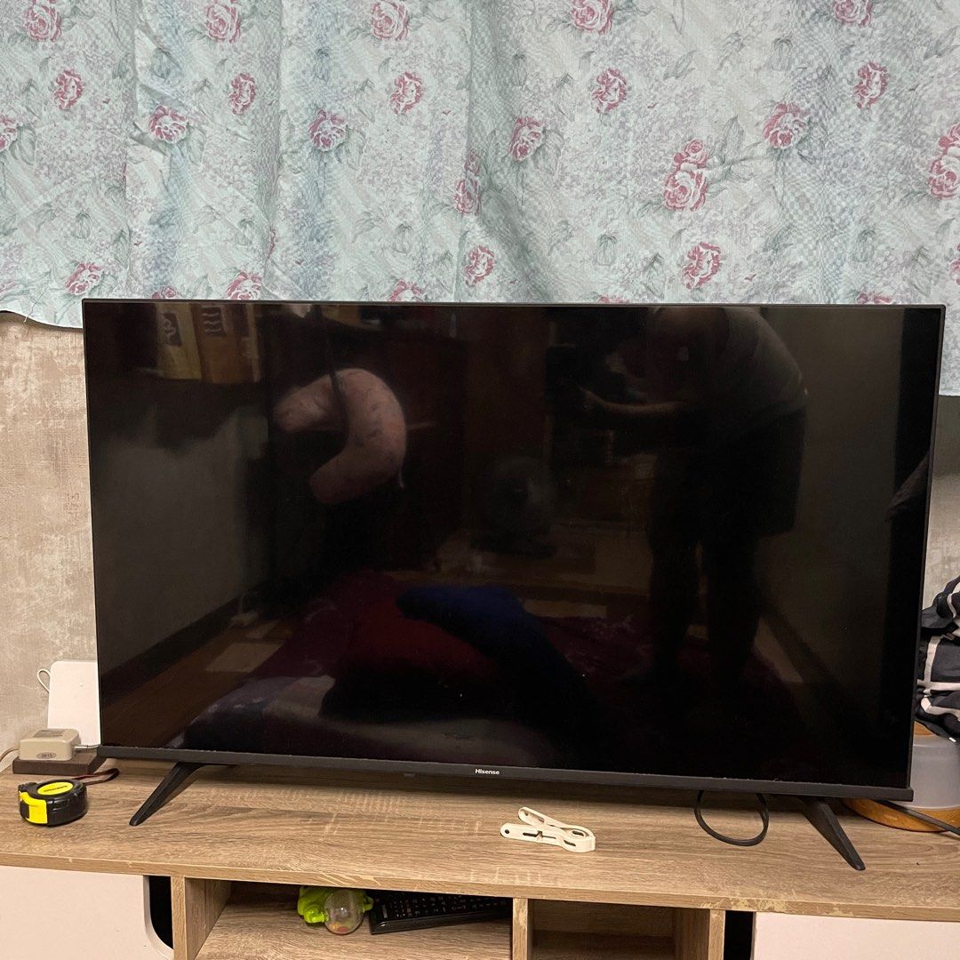 Hisense Smart TV 43” With Issue in LCD (Category: TV) located in Caloocan City. Submitted by earthissoft (Listing ID 1363564038, Image 1). Description: For Sale Hisense Smart TV 43” With Issue in LCD.