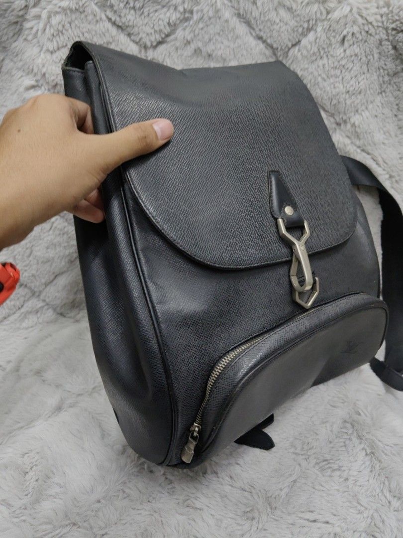 LV (Category: Luxury Bags & Wallets) located in Davao. Submitted by daneyvintage (Listing ID 1363660953, Image 3). Description: sign of usage lang. leather Japan source orig ata.