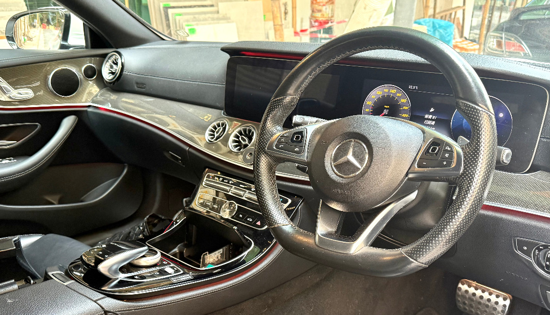 Mercedes-Benz E300 Coupe AMG Line (A)62863128953217113