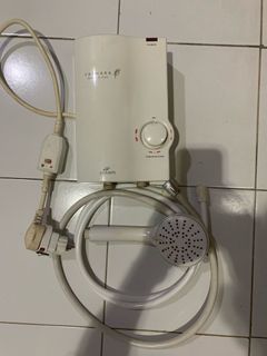(Kategori: ) berada di . Dikirim oleh goodstuffsbylav (ID iklan 1363540327, Gambar 1). Deskripsi: .