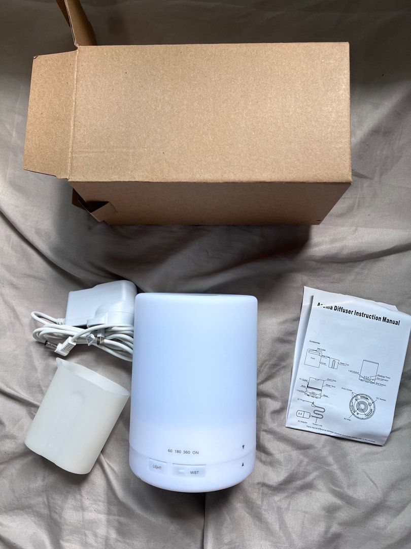 Minimalist 300ml White Essential Oil Aromatherapy Ultrasonic Diffuser