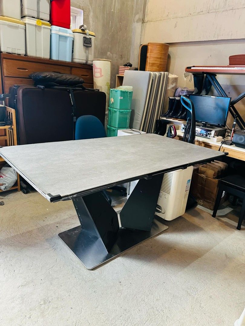 Modern Table (Category: Tables & Sets) located in Bulacan. Submitted by mysticdeer.6d7f47 (Listing ID 1363541731, Image 1). Description: 8-10 Seater Dining Table Glass/Marble Top Expandable Metal Base.