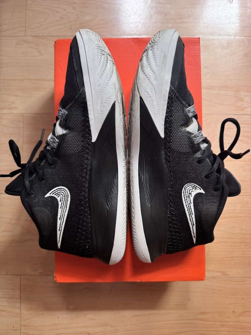Nike Kyrie Flytrap Vi (Category: Sneakers) located in Pasig City. Submitted by mariaspreloved (Listing ID 1363594638, Image 2). Description: .