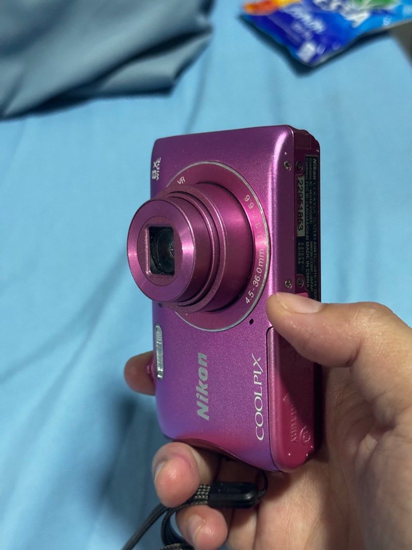 Nikon Coolpix S3700 (Category: Cameras) located in Cebu City. Submitted by gilejehhk (Listing ID 1363593577, Image 3). Description: Nikon coolpix s3700 -honest issue: no lens cover and flash not working. .