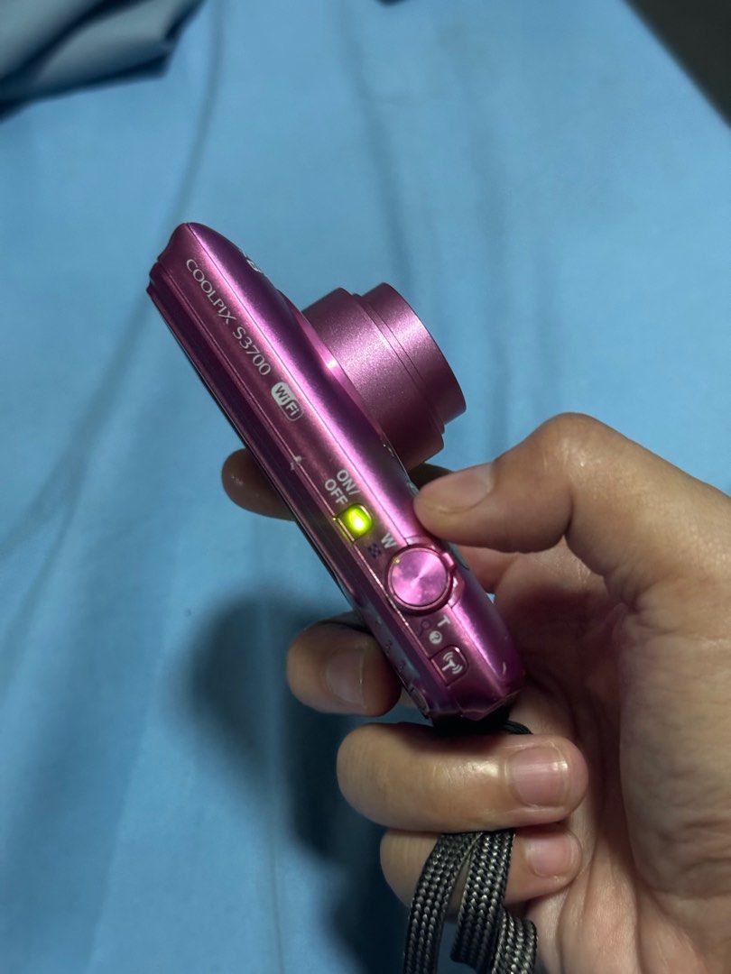 Nikon Coolpix S3700 (Category: Cameras) located in Cebu City. Submitted by gilejehhk (Listing ID 1363593577, Image 2). Description: Nikon coolpix s3700 -honest issue: no lens cover and flash not working. .