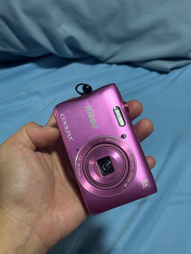 Nikon Coolpix S3700 (Category: Cameras) located in Cebu City. Submitted by gilejehhk (Listing ID 1363593577, Image 1). Description: Nikon coolpix s3700 -honest issue: no lens cover and flash not working. .
