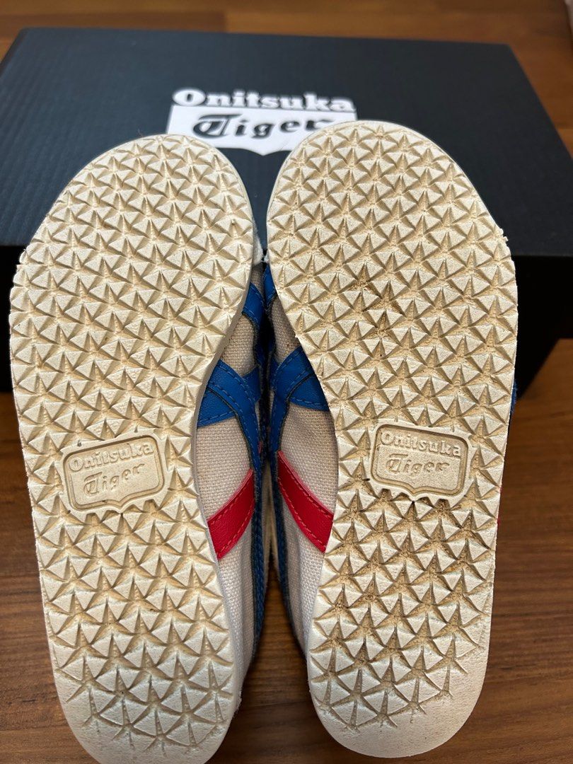 Onitsuka Tiger Mexico 66 Slip-on + Free kids Havaianas flip flops (Category: Babies & Kids Fashion) located in Singapore. Submitted by massa_man (Listing ID 1363593800, Image 3). Description: Authentic Onitsuka Tiger Mexico 66 Slip-on. Still have plenty of life time. *Comes with original box. * Comes with Free Authentic kids Havaianas flip flops ( please find it on my item list).