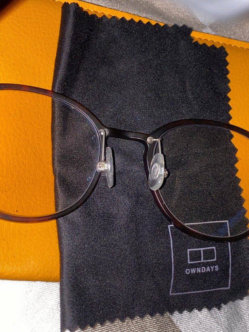 OWNDAYS air ultem (Category: Sunglasses & Eyewear) located in Taguig. Submitted by honeydeclutters (Listing ID 1251643073, Image 2). Description: rfs: switching to a diff frame Inclusions: case and microfiber cleaning cloth.