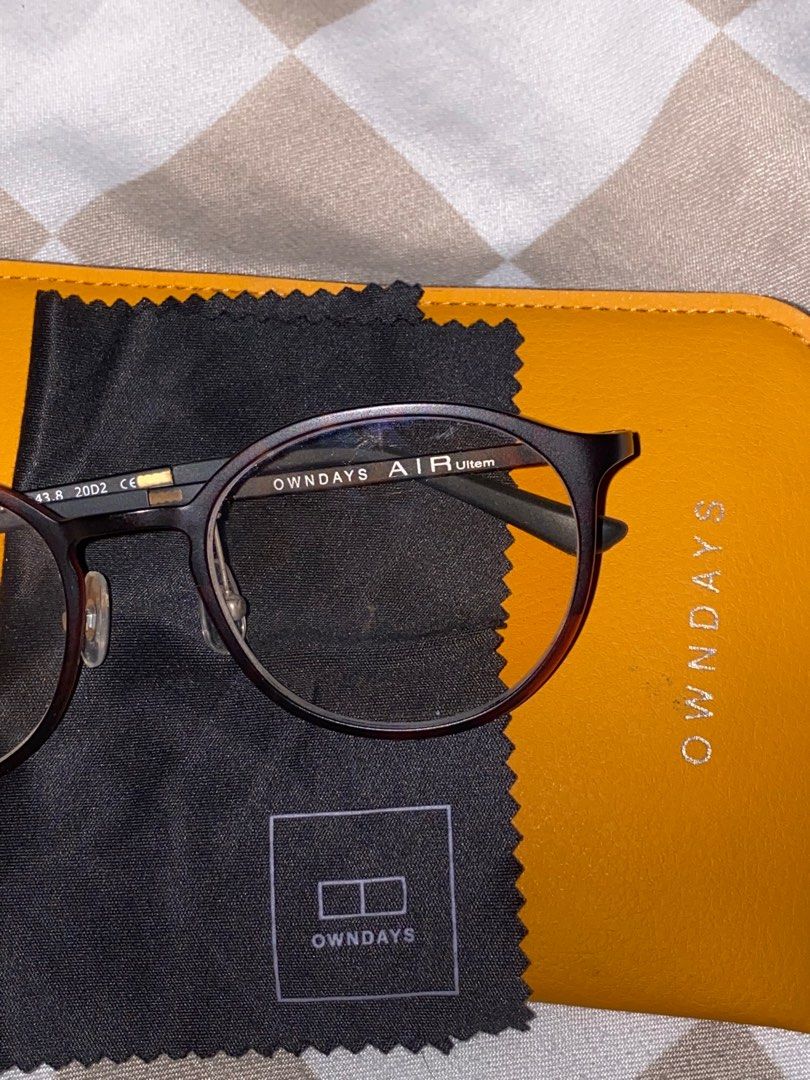 OWNDAYS air ultem (Category: Sunglasses & Eyewear) located in Taguig. Submitted by honeydeclutters (Listing ID 1251643073, Image 1). Description: rfs: switching to a diff frame Inclusions: case and microfiber cleaning cloth.