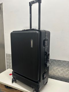 （分類：）位於 。 由 fashiontrade_luggage_company 提交（商品編號 1363654679，圖片 1）。簡介： 。