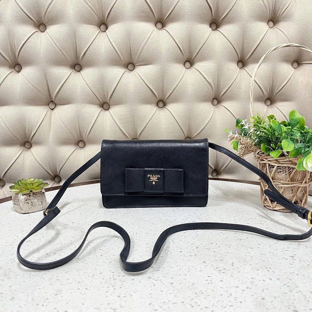 Prda woc sling (Category: Luxury Bags & Wallets) located in Santa Ana. Submitted by astonandariana (Listing ID 1363589203, Image 1). Description: .