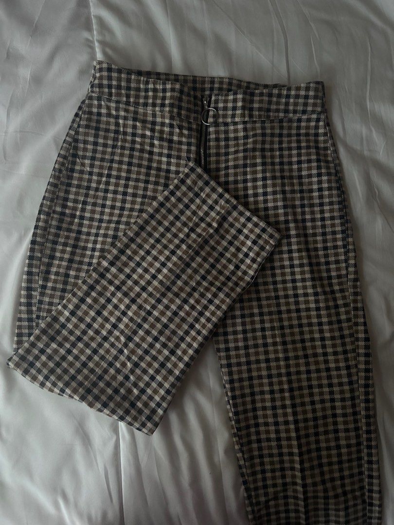 (preloved) plaid pants in cream by cotton on