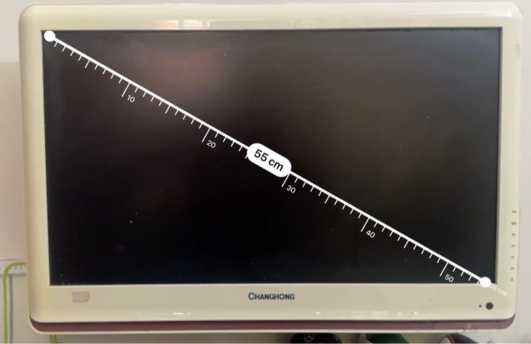 RUSH Changhong TV (Category: TV) located in Manila. Submitted by enzomagbat44789 (Listing ID 1363562028, Image 3). Description: Changhong TV 21 inches Wall Mounted (no stand) Asking Price: ₱2000 RFS: Di na ginagamit & nakatambak lang Issue/s: Damage in panel - As seen in picture PM for inquiries .