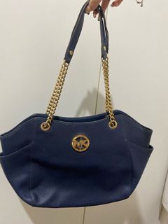 (Kategori: ) berada di . Dikirim oleh lovedbyevee (ID iklan 1363663389, Gambar 1). Deskripsi: .